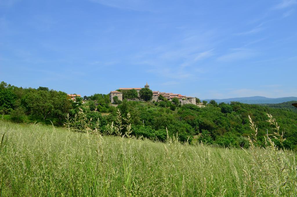 Apartment Hum-The Smallest Town In The World Exterior foto